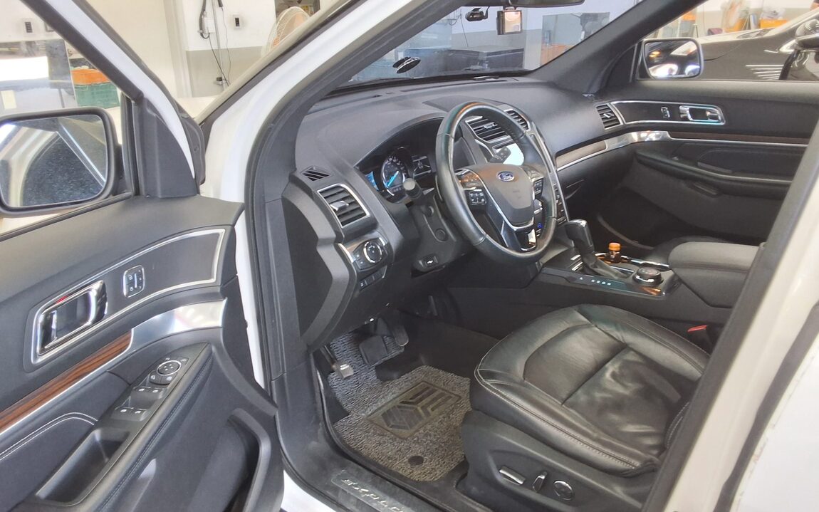 FORD EXPLORER (5TH GEN) 2.3 AWD LIMITED 2017 - zdjęcie 10