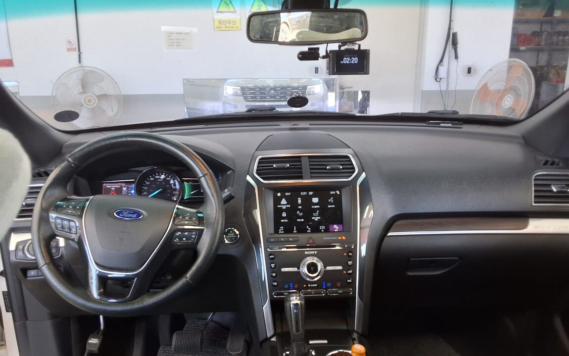 FORD EXPLORER (5TH GEN) 2.3 AWD LIMITED 2017 - zdjęcie 11