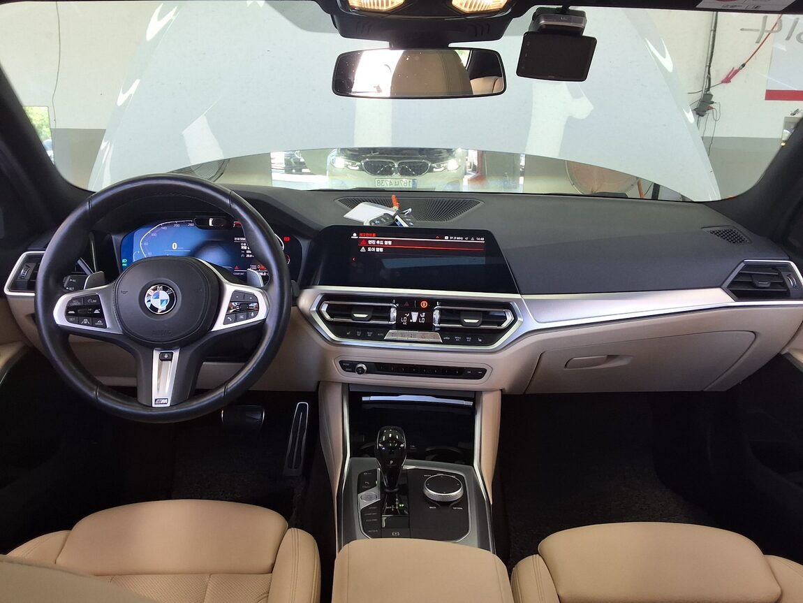BMW 3 SERIES (7TH GEN) 320i M SPORT PERFORMANCE PACK 2022 - zdjęcie 12