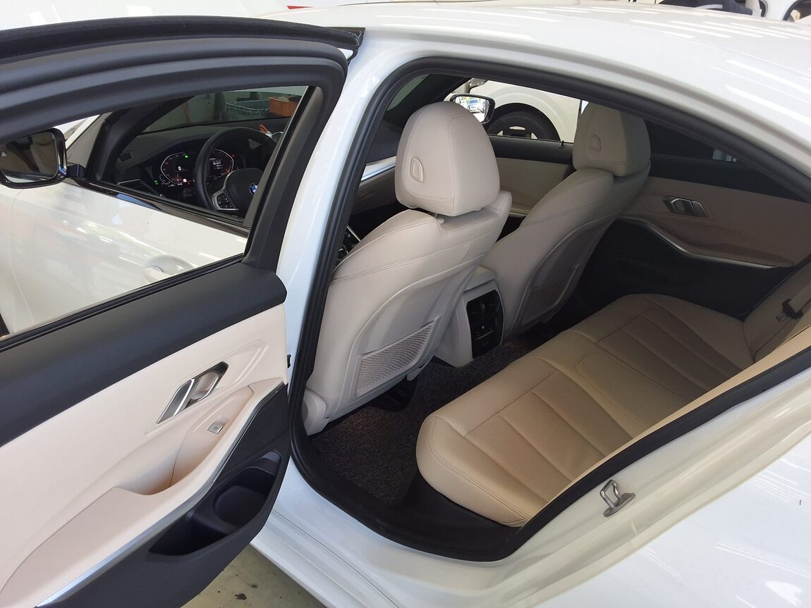 BMW 3 SERIES (7TH GEN) 320i M SPORT PERFORMANCE PACK 2022 - zdjęcie 13