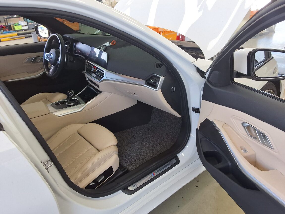 BMW 3 SERIES (7TH GEN) 320i M SPORT PERFORMANCE PACK 2022 - zdjęcie 15