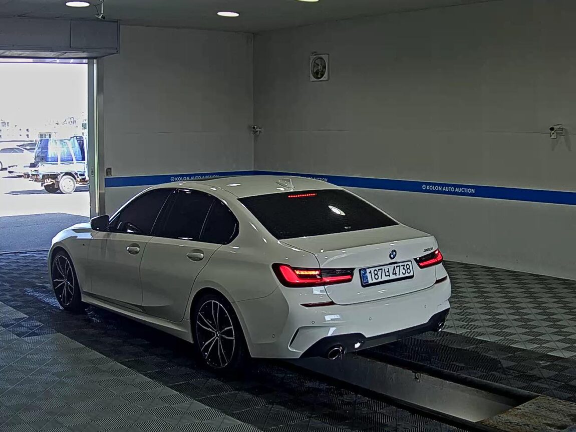 BMW 3 SERIES (7TH GEN) 320i M SPORT PERFORMANCE PACK 2022 - zdjęcie 6