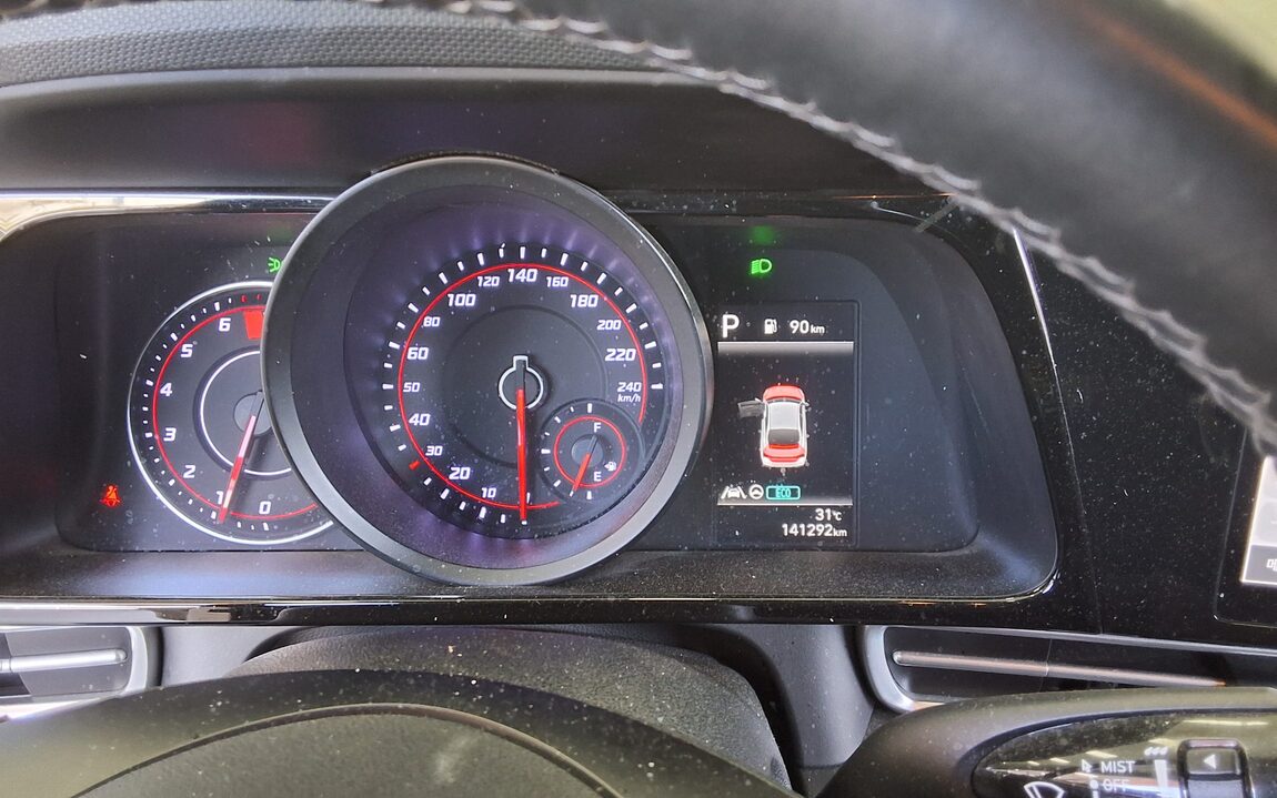 HYUNDAI AVANTE (CN7) 1.6 GASOLINE MODERN 2021 - zdjęcie 9