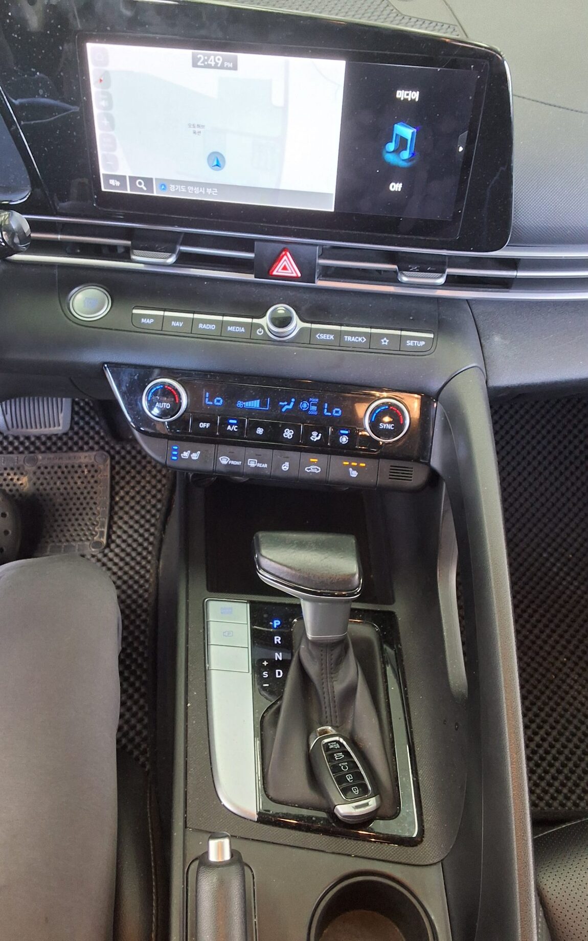 HYUNDAI AVANTE (CN7) 1.6 GASOLINE MODERN 2021 - zdjęcie 18