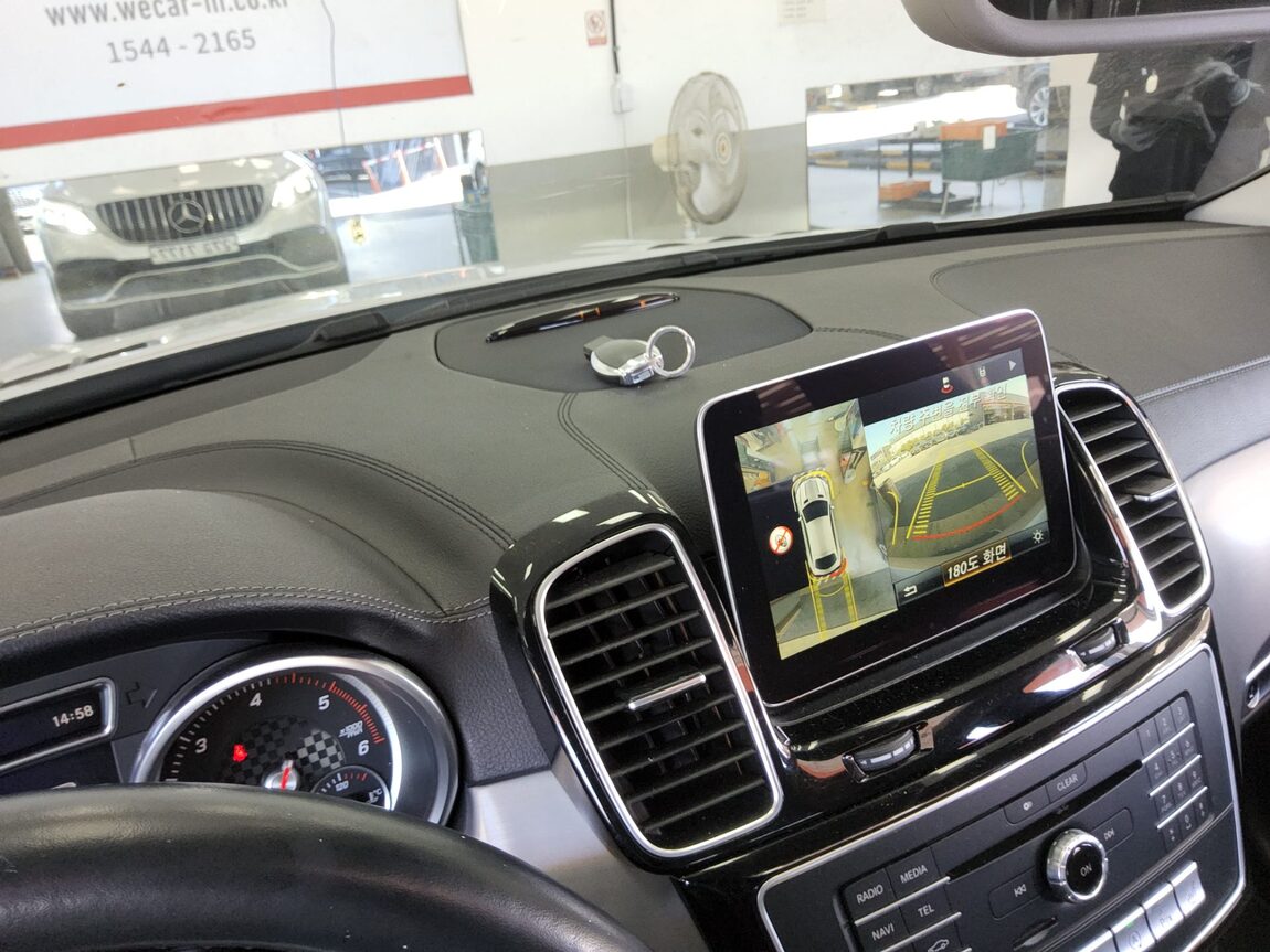 MERCEDES-BENZ GLE-CLASS (3RD GEN) GLE 350D 4MATIC COUPE 2017 - zdjęcie 17