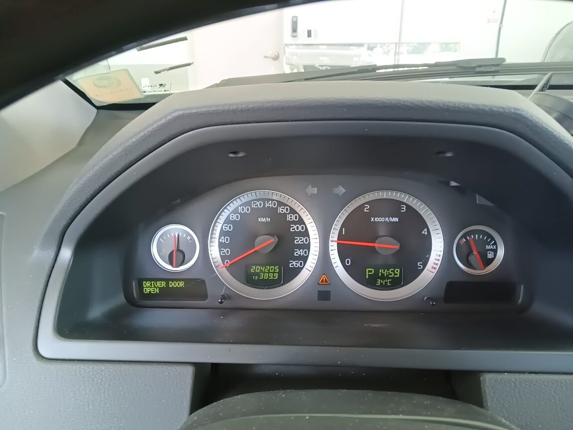 VOLVO XC90 (1ST GEN) D5 2011 - zdjęcie 9