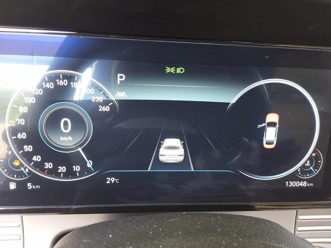 HYUNDAI THE NEW GRANDEUR IG GASOLINE 2.5 LE BLANC 2023 - zdjęcie 10