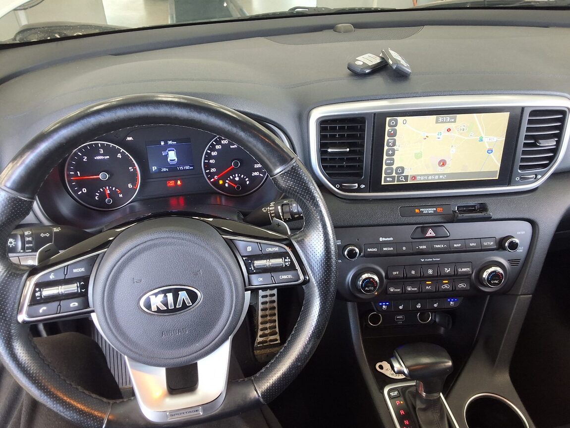 KIA SPORTAGE THE BOLD R2.0 DIESEL 2WD PRESTIGE 2019 - zdjęcie 18