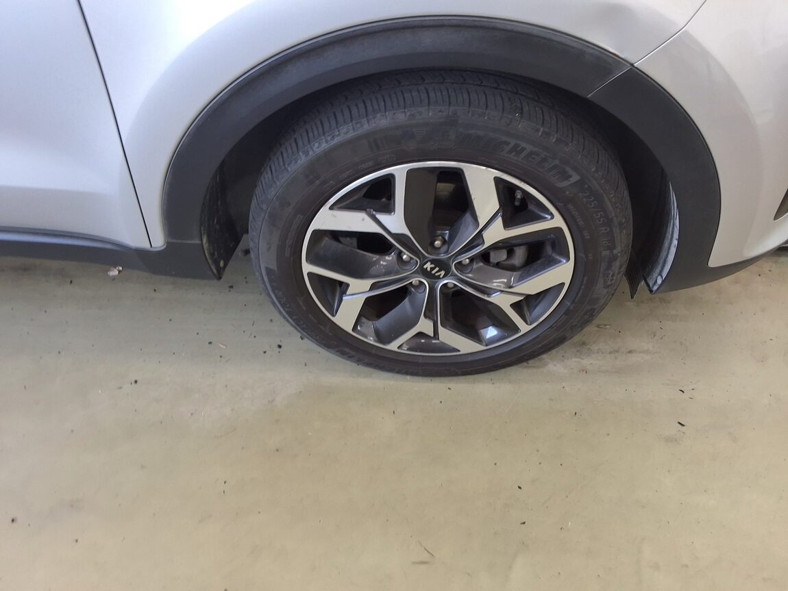 KIA SPORTAGE THE BOLD R2.0 DIESEL 2WD PRESTIGE 2019 - zdjęcie 24