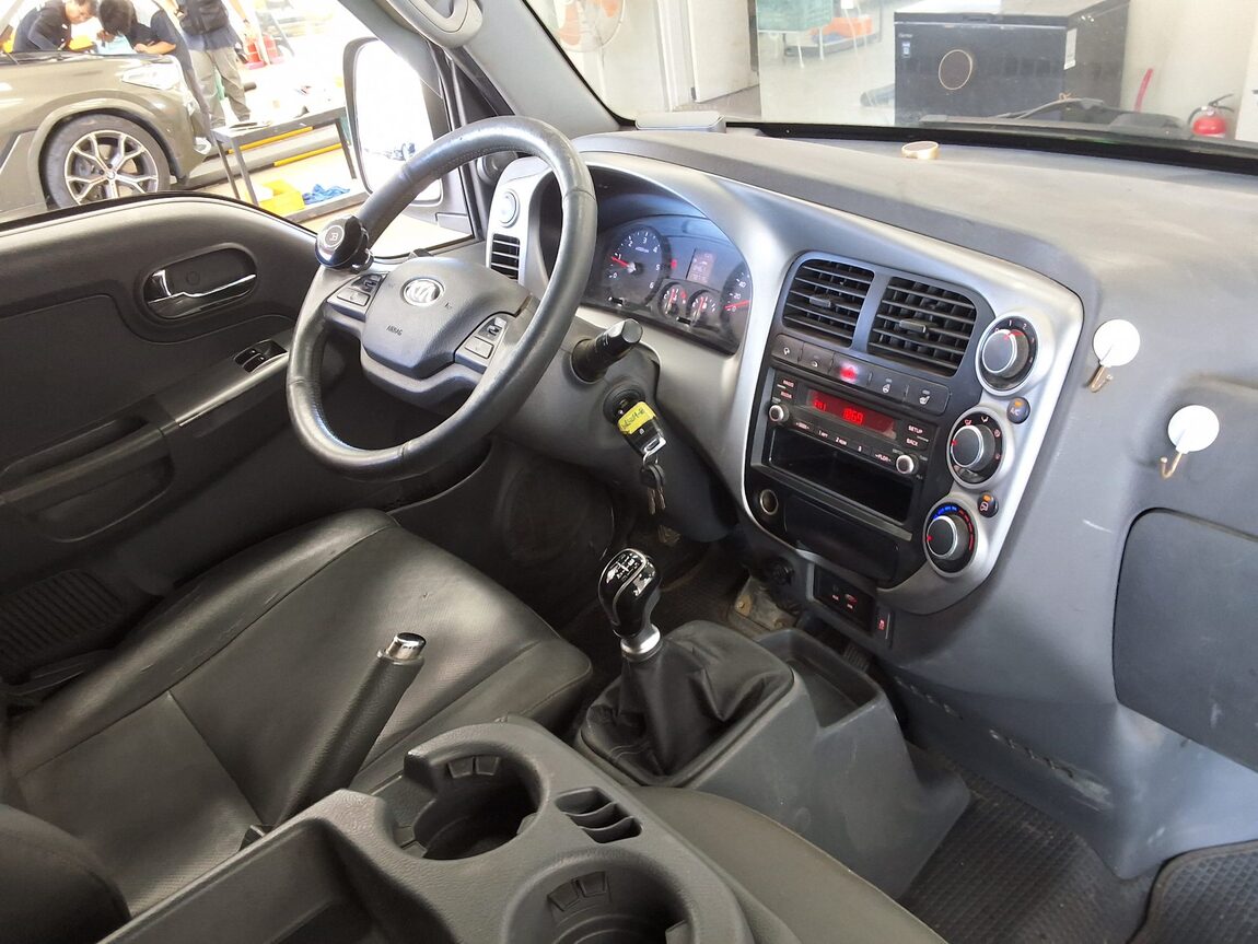 KIA BONGO III CARGO WING BODY 1.2 TON 2019 - zdjęcie 11