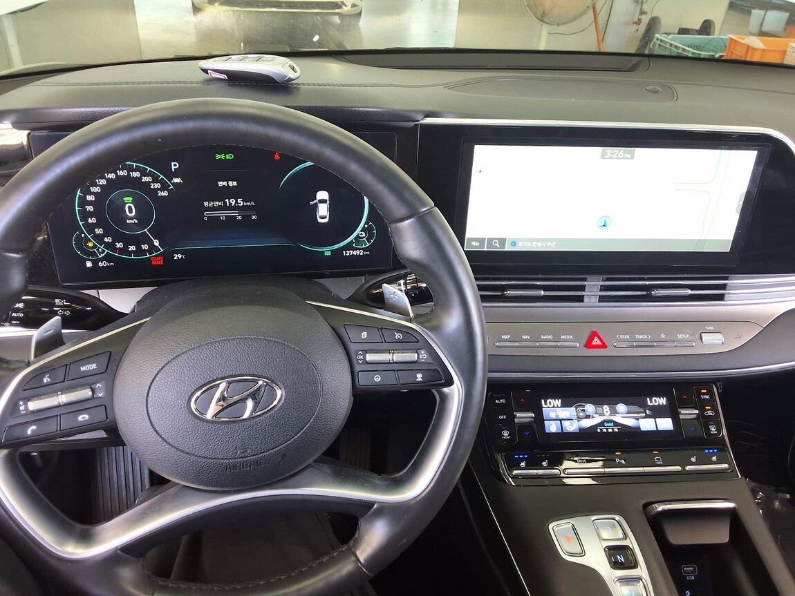 HYUNDAI THE NEW GRANDEUR IG HYBRID 2.4 HEV LE BLANC 2022 - zdjęcie 18