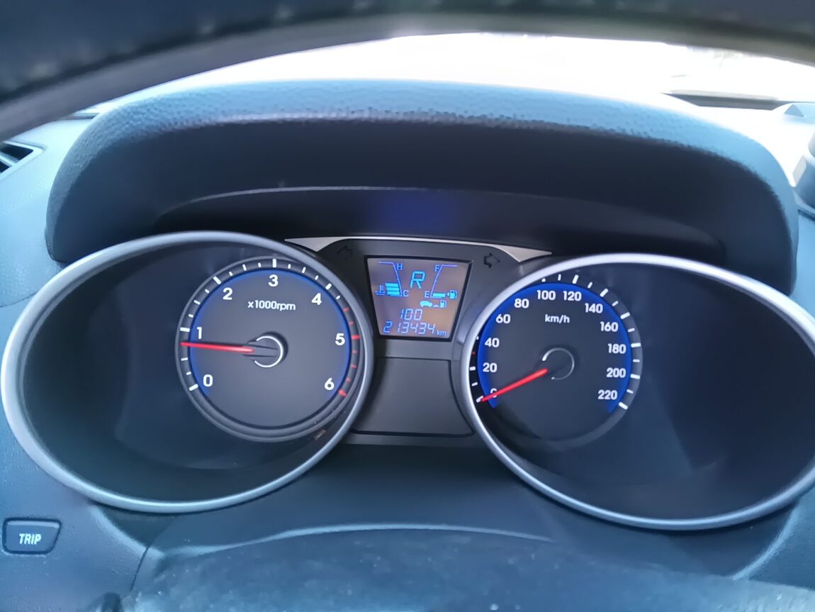HYUNDAI NEW TUCSON ix DIESEL R2.0 2WD SMART SPECIAL 2014 - zdjęcie 9