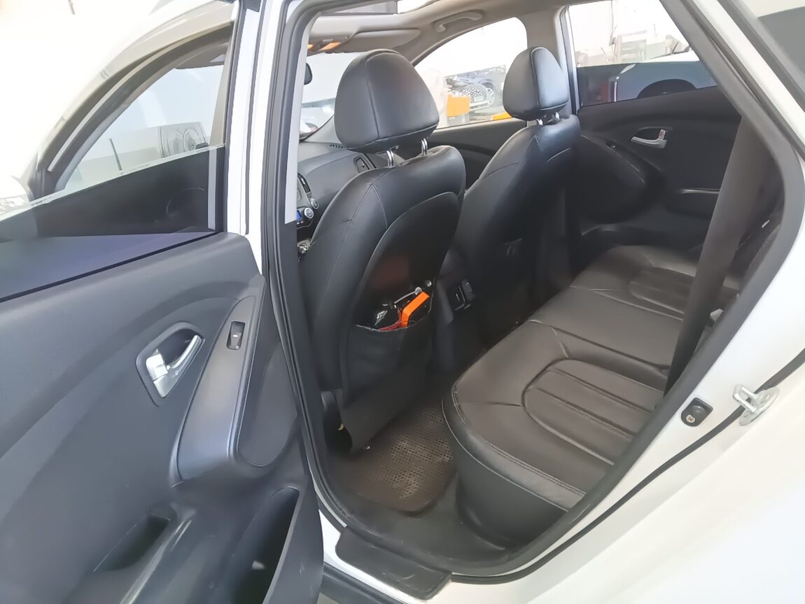 HYUNDAI NEW TUCSON ix DIESEL R2.0 2WD SMART SPECIAL 2014 - zdjęcie 12