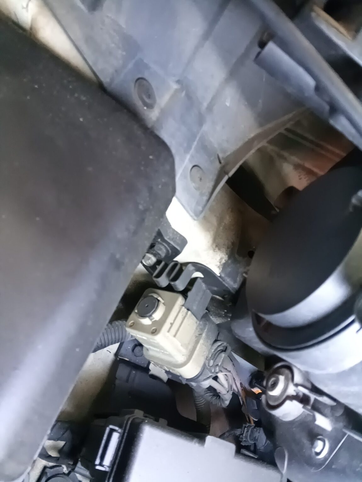 HYUNDAI NEW TUCSON ix DIESEL R2.0 2WD SMART SPECIAL 2014 - zdjęcie 29