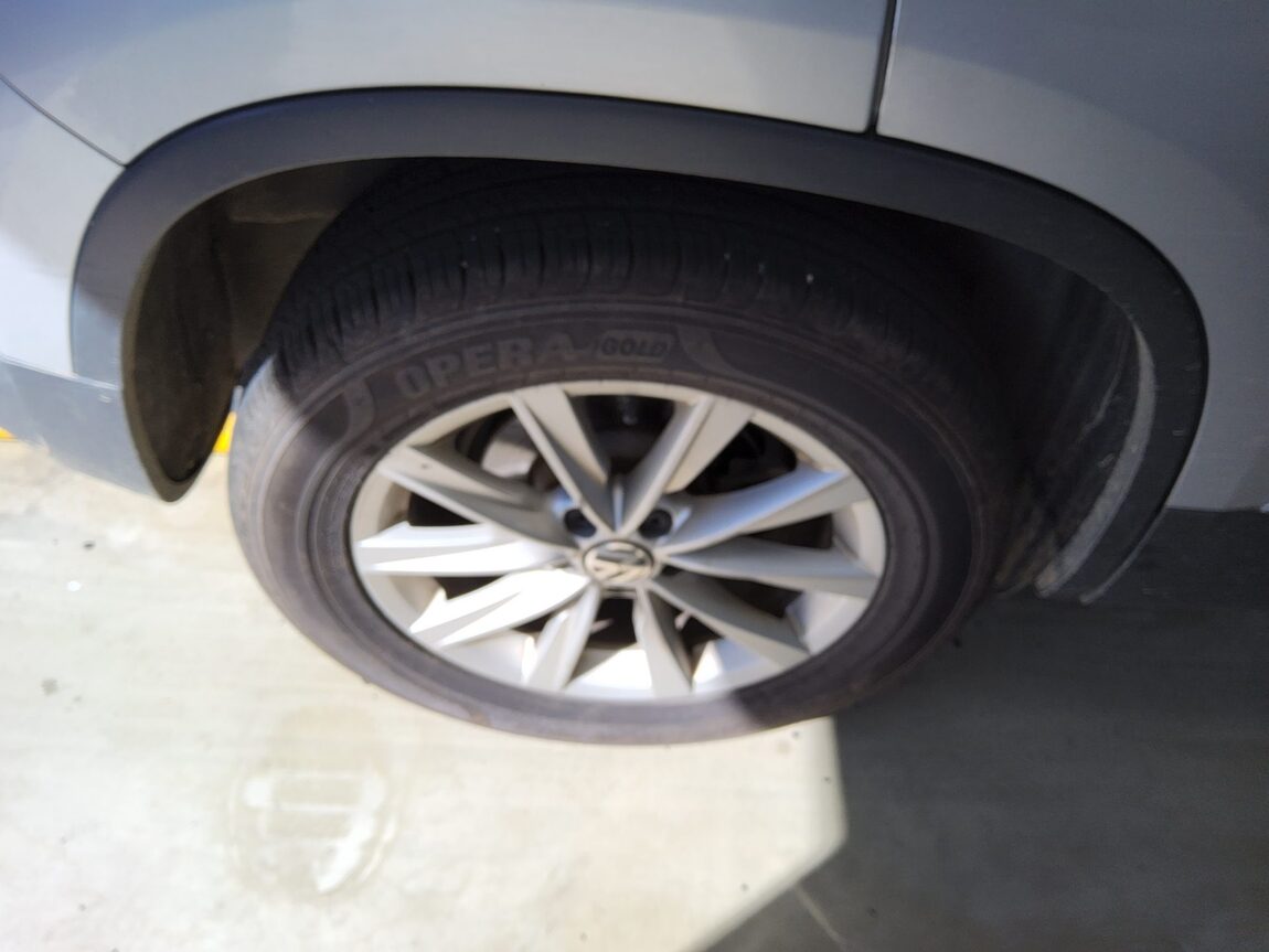 VOLKSWAGEN TIGUAN 2.0 TDI BLUEMOTION 2015 - zdjęcie 25