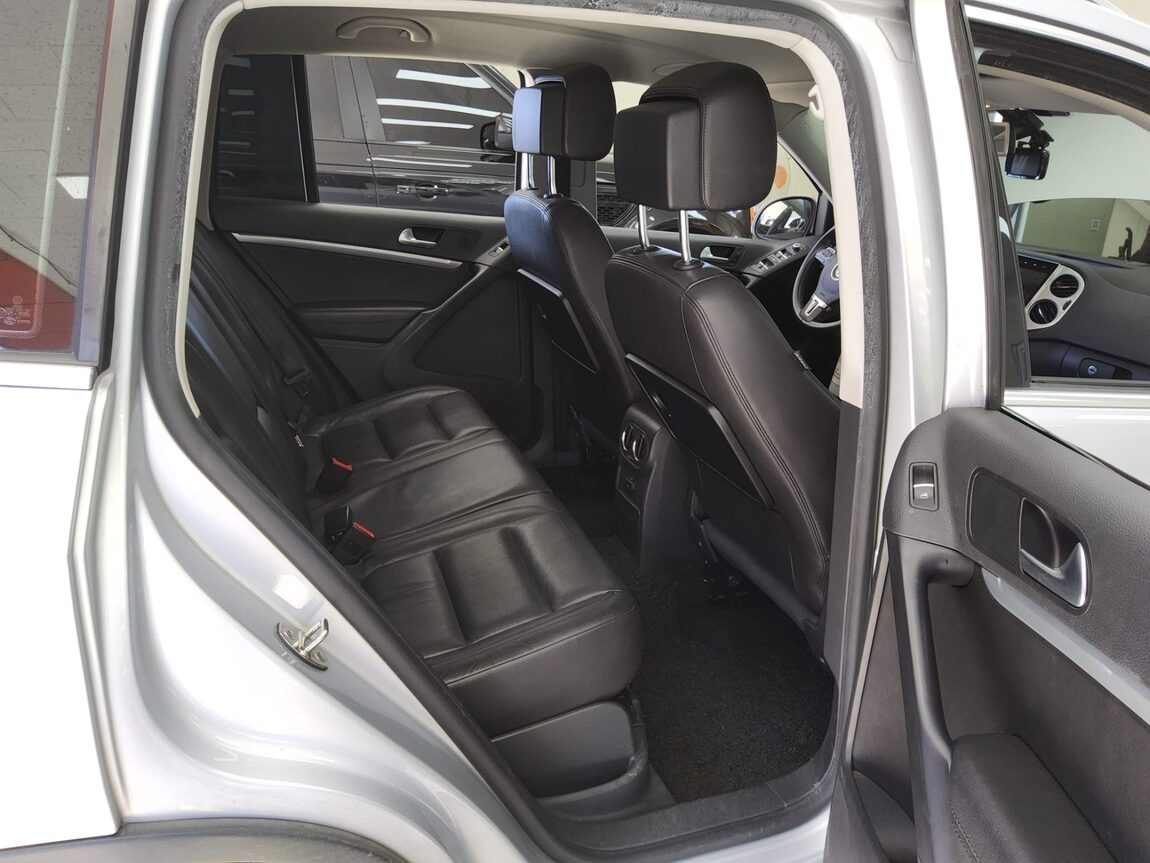 VOLKSWAGEN TIGUAN 2.0 TDI BLUEMOTION 2015 - zdjęcie 13