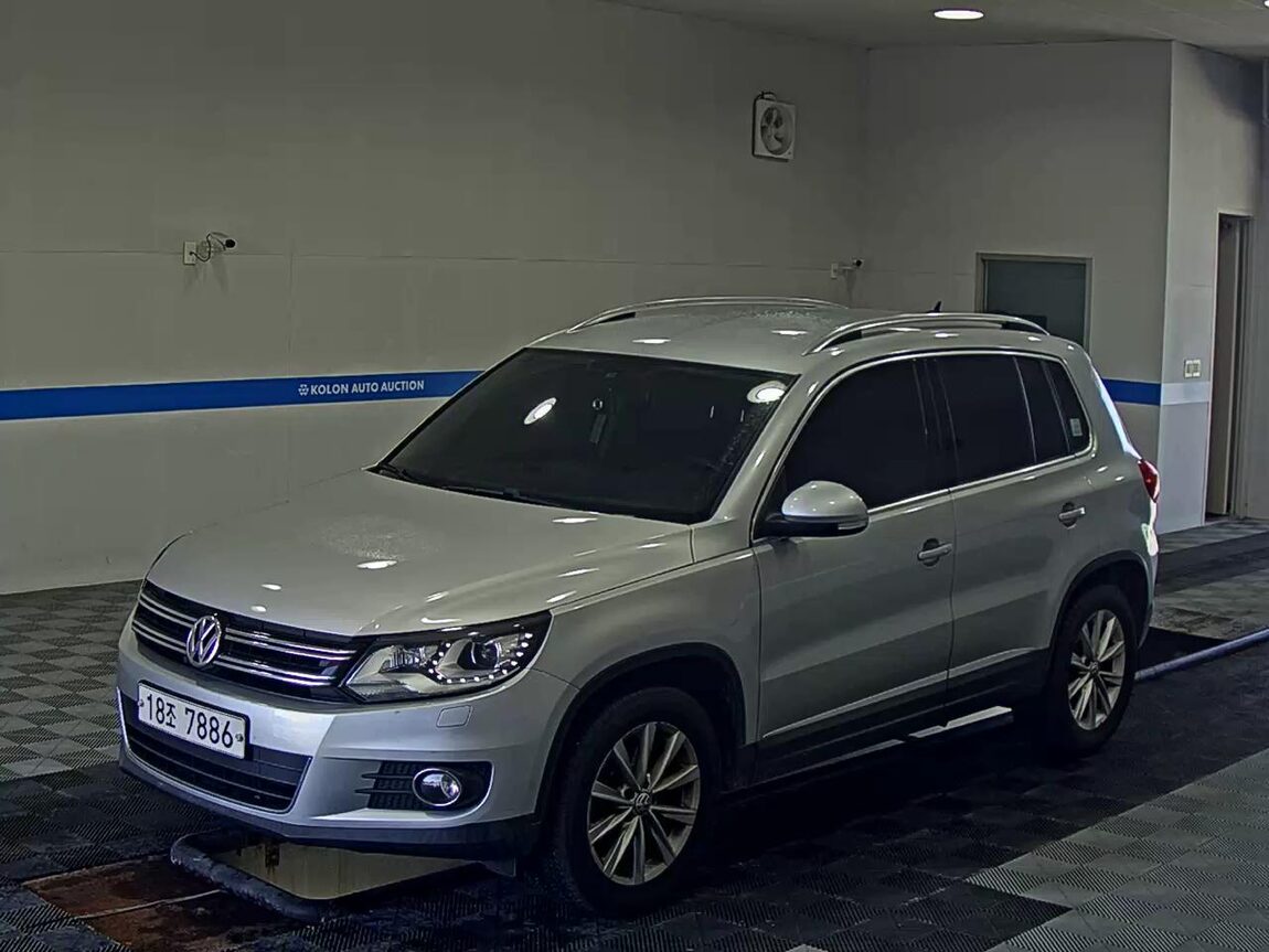 VOLKSWAGEN TIGUAN 2.0 TDI BLUEMOTION 2015 - zdjęcie 2