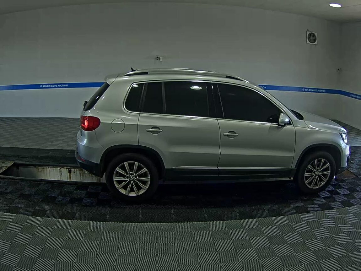 VOLKSWAGEN TIGUAN 2.0 TDI BLUEMOTION 2015 - zdjęcie 4