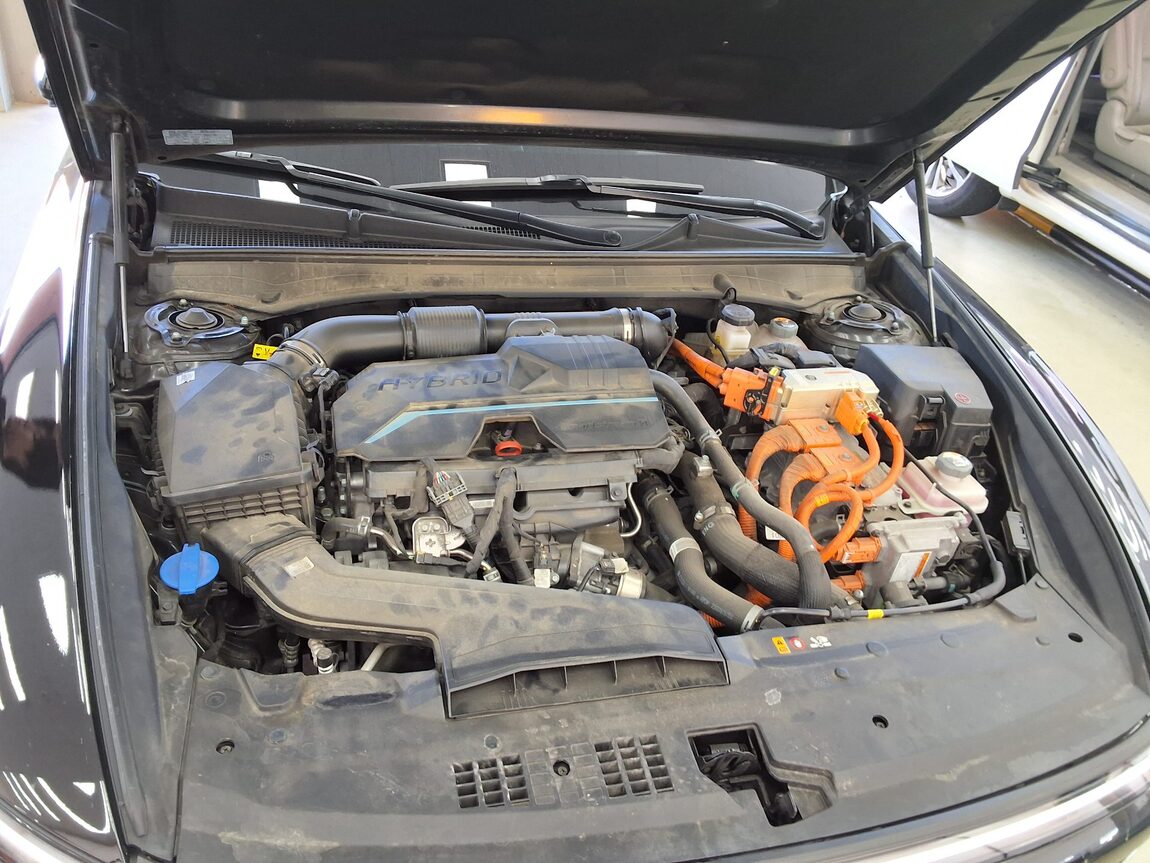HYUNDAI THE ALL NEW GRANDEUR HYBRID 1.6 HYBRID PREMIUM 2023 - zdjęcie 19