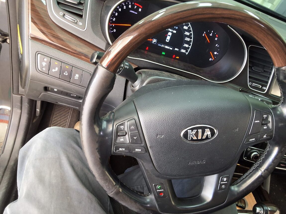 KIA THE NEW K7 3.0 GDI PRESTIGE 2015 - zdjęcie 23