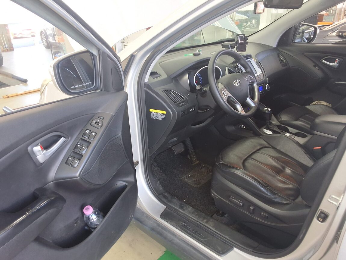 HYUNDAI NEW TUCSON ix DIESEL R2.0 2WD MODERN 2015 - zdjęcie 11