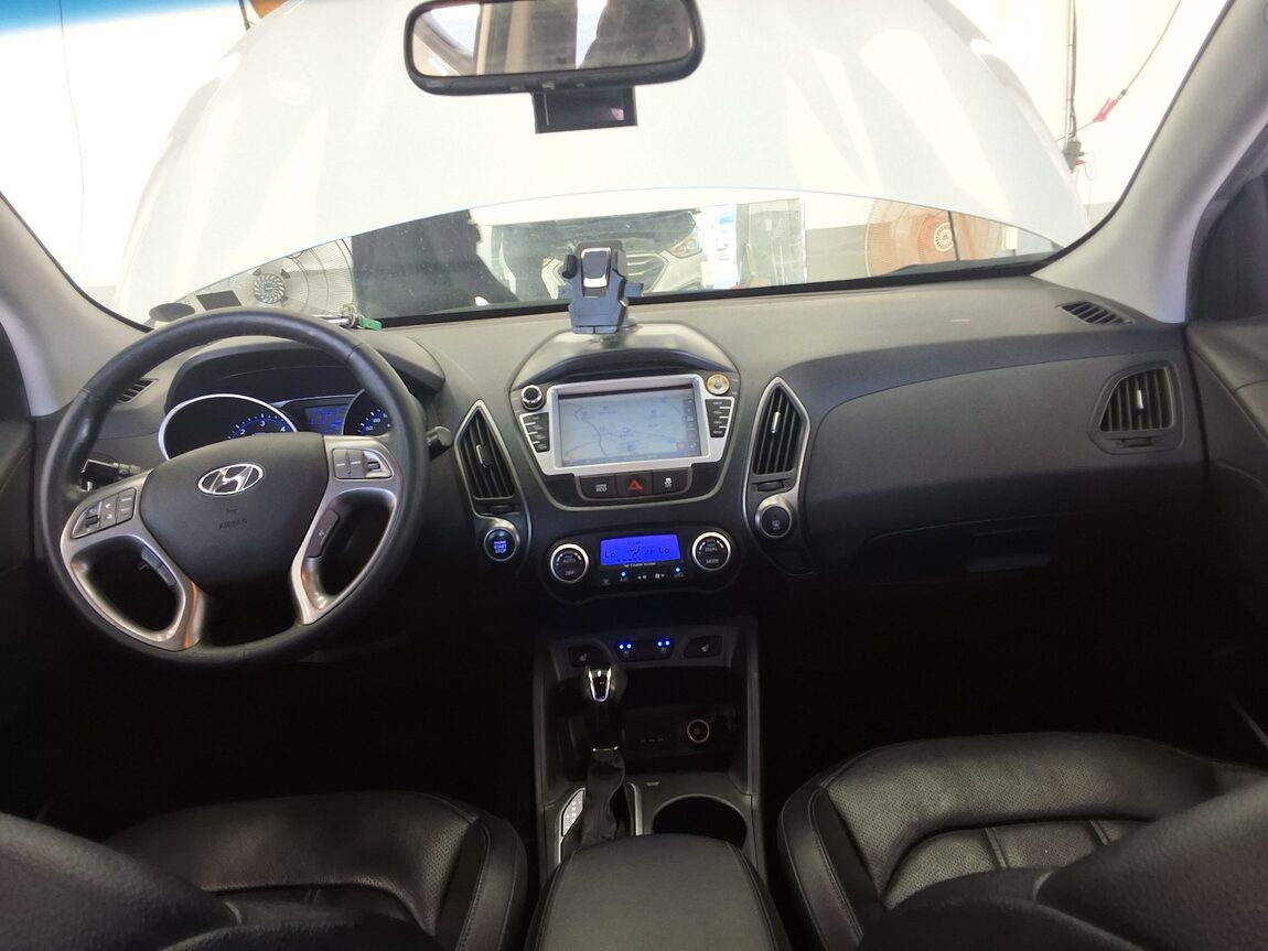 HYUNDAI NEW TUCSON ix DIESEL R2.0 2WD MODERN 2015 - zdjęcie 12