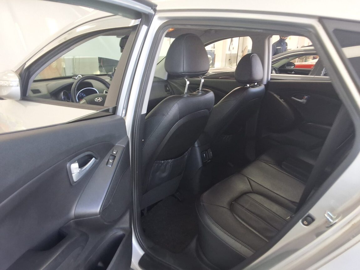 HYUNDAI NEW TUCSON ix DIESEL R2.0 2WD MODERN 2015 - zdjęcie 13