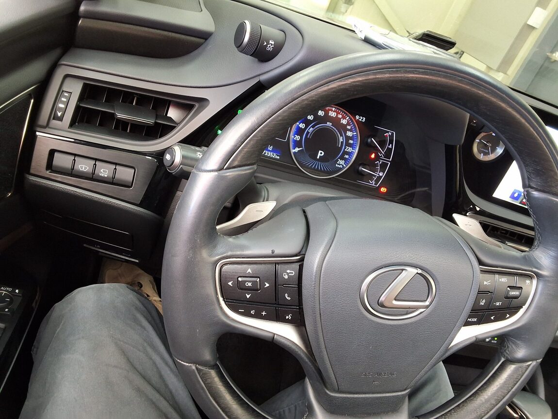 LEXUS ES (7TH GEN) 300h SUPREME 2025 - zdjęcie 23