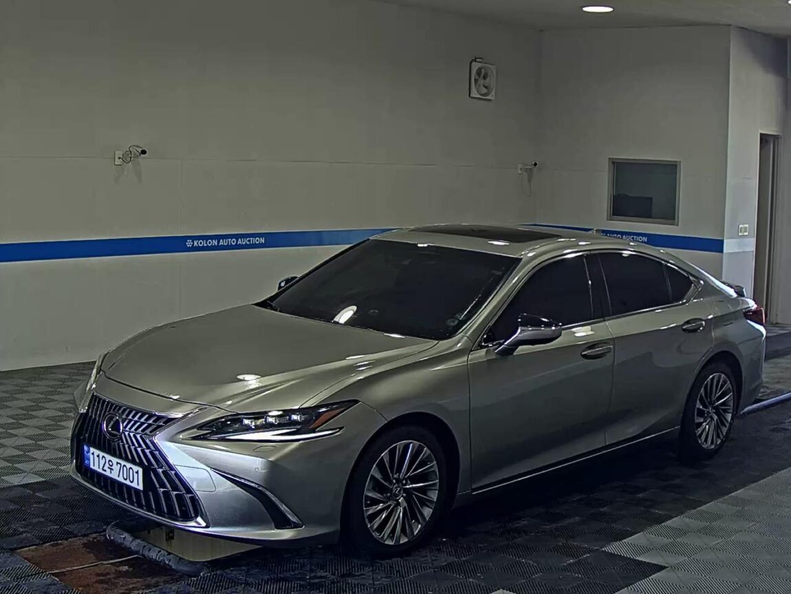 LEXUS ES (7TH GEN) 300h SUPREME 2025 - zdjęcie 2