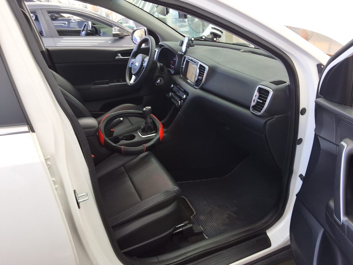 KIA NEW SPORTAGE R2.0 2WD TRENDY 2016 - zdjęcie 14