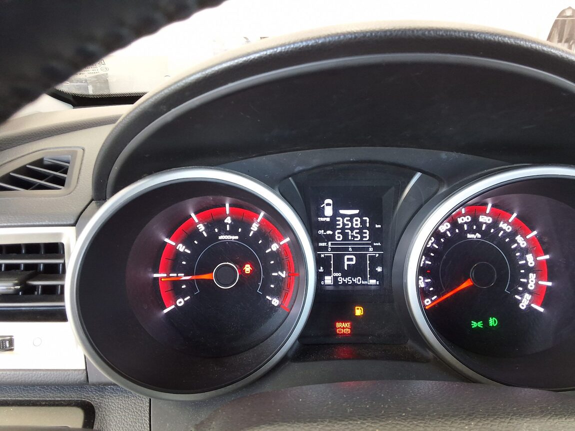 KG MOBILITY (SSANGYONG) TIVOLI GASOLINE 2WD VX 2016 - zdjęcie 9