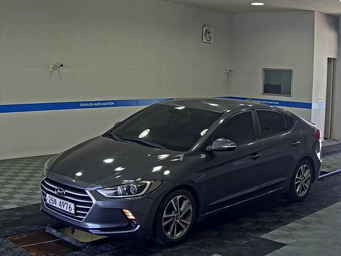 HYUNDAI AVANTE AD 1.6 GDi VALUE PLUS 2018 - zdjęcie 2