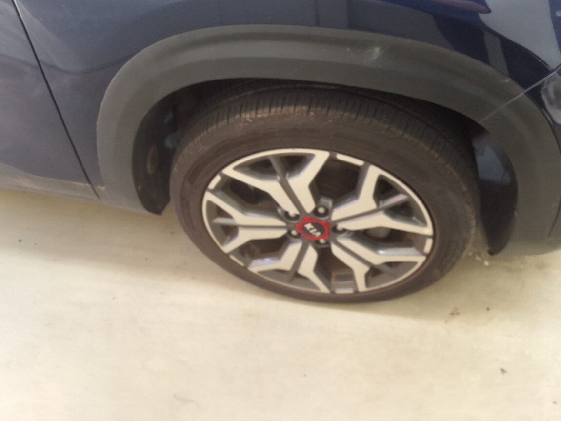 KIA SELTOS 1.6 GASOLINE 2WD SIGNATURE 2021 - zdjęcie 21