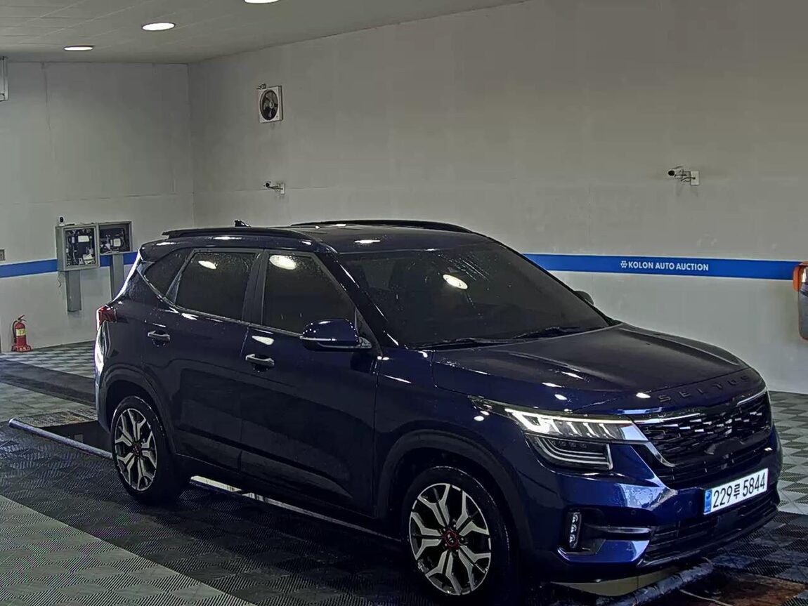 KIA SELTOS 1.6 GASOLINE 2WD SIGNATURE 2021 - zdjęcie 3