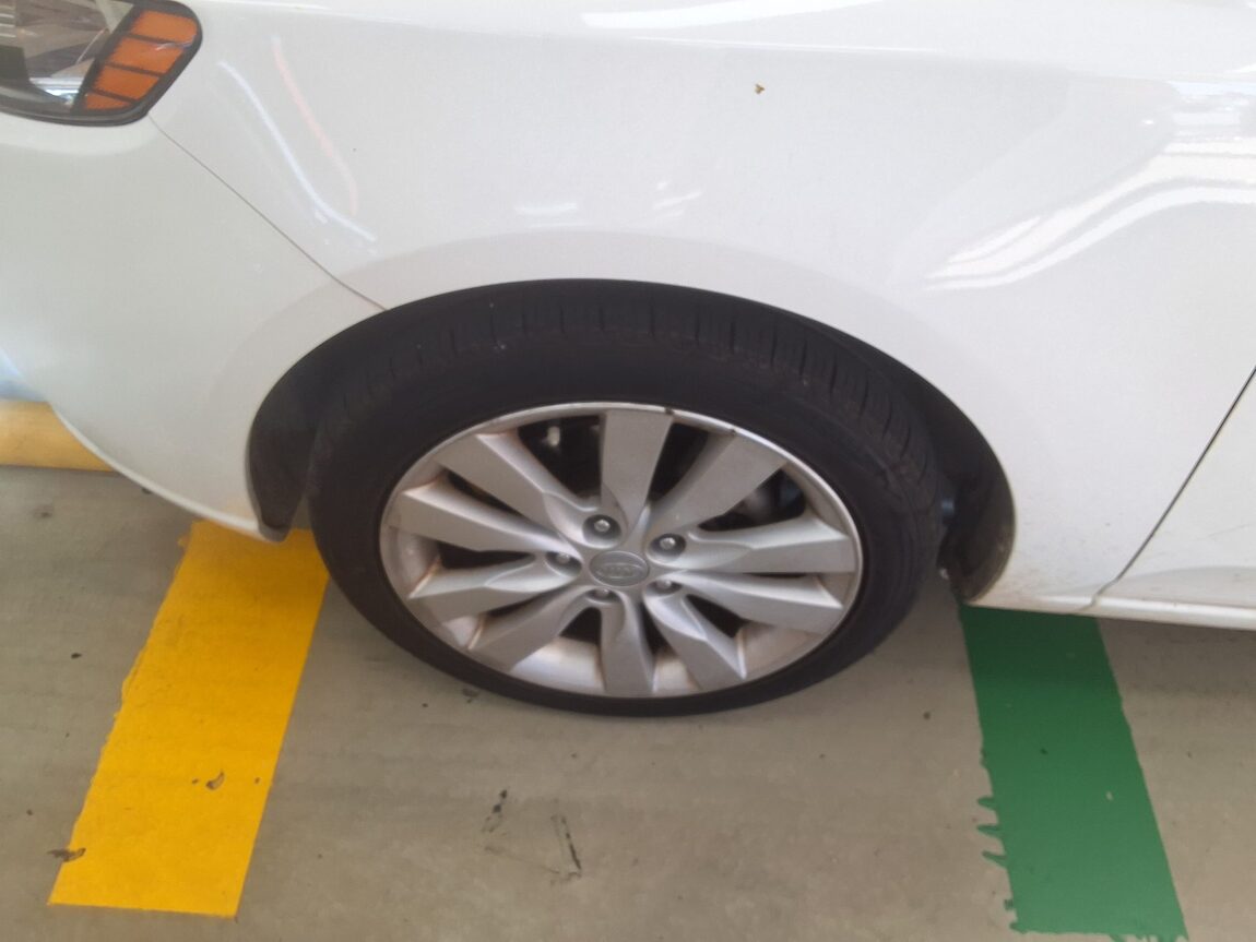 KIA FORTE 1.6 CVVT PREMIUM Si BLACK 2010 - zdjęcie 19