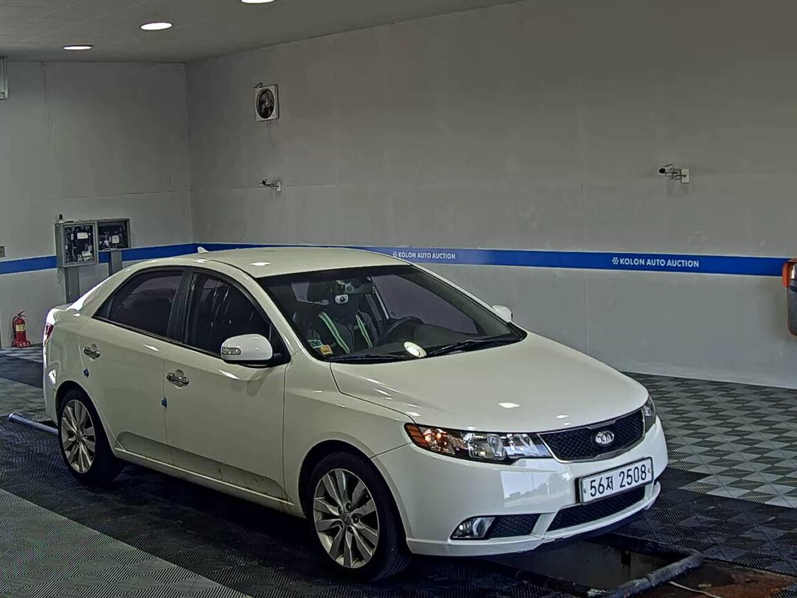 KIA FORTE 1.6 CVVT PREMIUM Si BLACK 2010 - zdjęcie 3