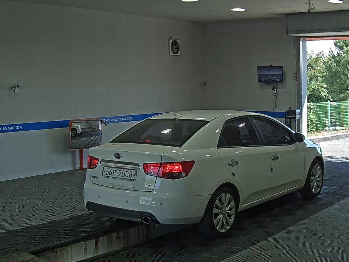 KIA FORTE 1.6 CVVT PREMIUM Si BLACK 2010 - zdjęcie 5