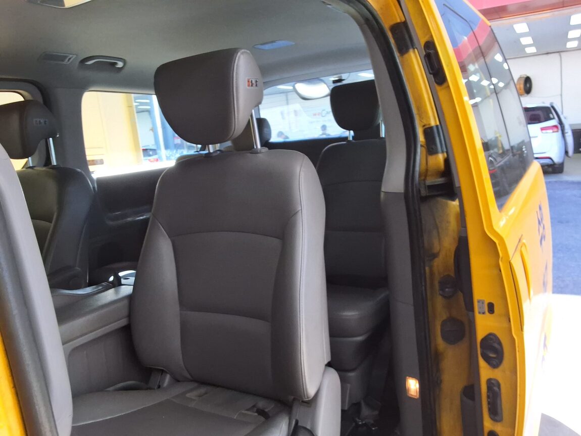 HYUNDAI GRAND STAREX CHILD SAFETY VEHICLE 12-SEATER 2017 - zdjęcie 13