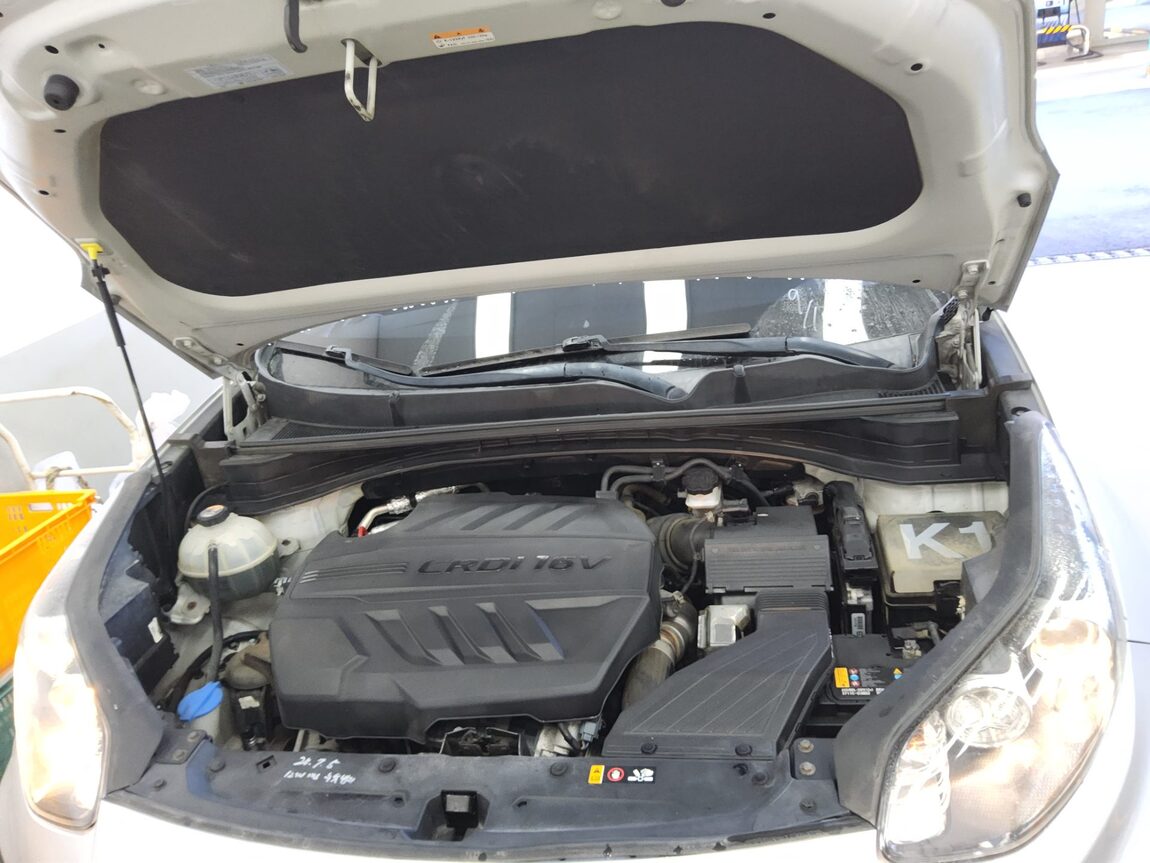 KIA SPORTAGE THE BOLD R2.0 DIESEL 2WD PRESTIGE 2019 - zdjęcie 20