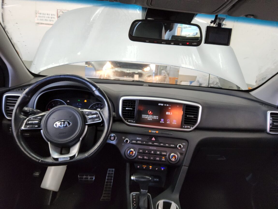KIA SPORTAGE THE BOLD R2.0 DIESEL 2WD PRESTIGE 2019 - zdjęcie 11
