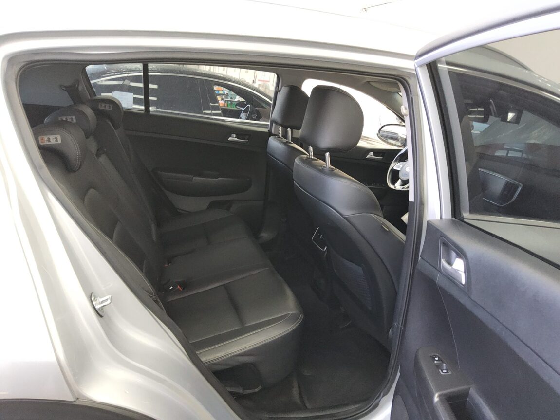 KIA SPORTAGE THE BOLD R2.0 DIESEL 2WD PRESTIGE 2019 - zdjęcie 13