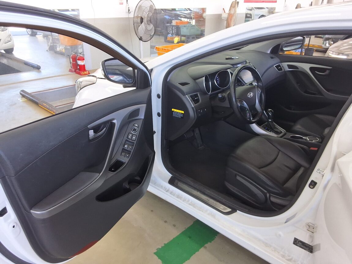 HYUNDAI THE NEW AVANTE MD 1.6 GDi SMART 2016 - zdjęcie 10