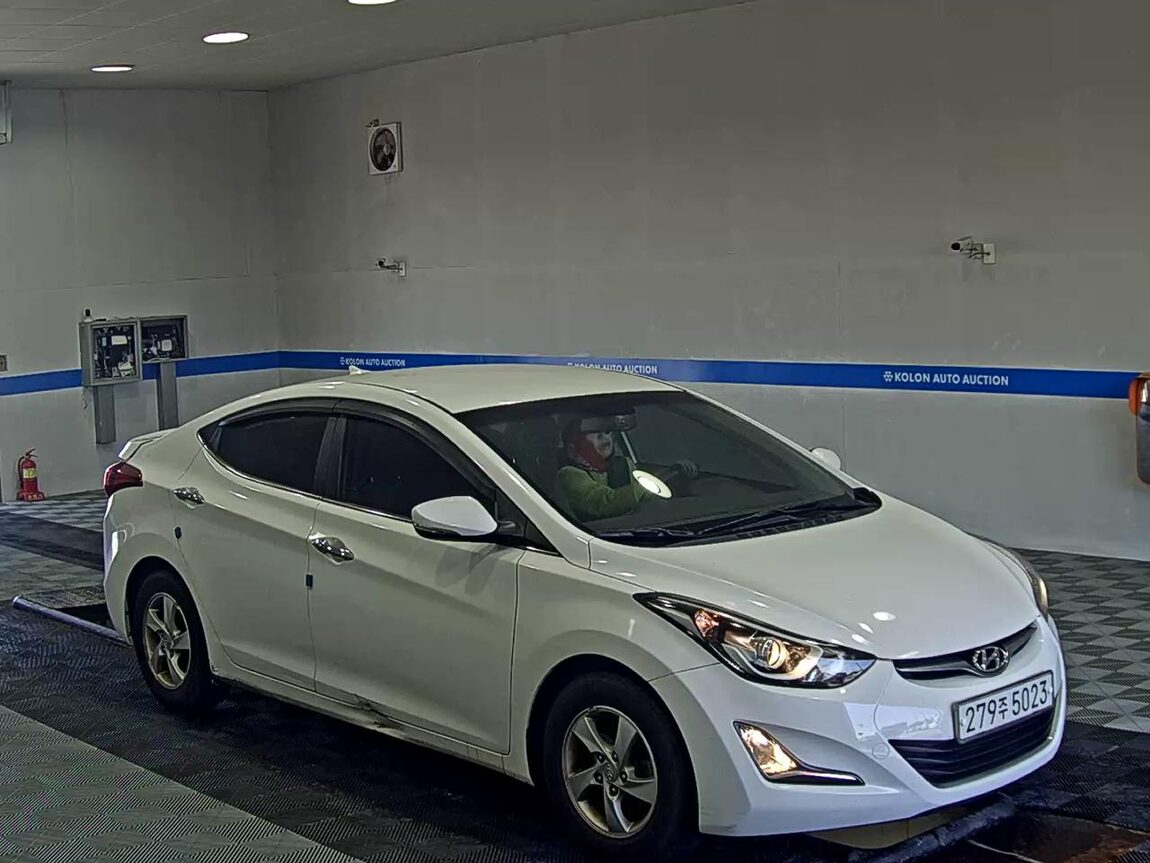 HYUNDAI THE NEW AVANTE MD 1.6 GDi SMART 2016 - zdjęcie 3