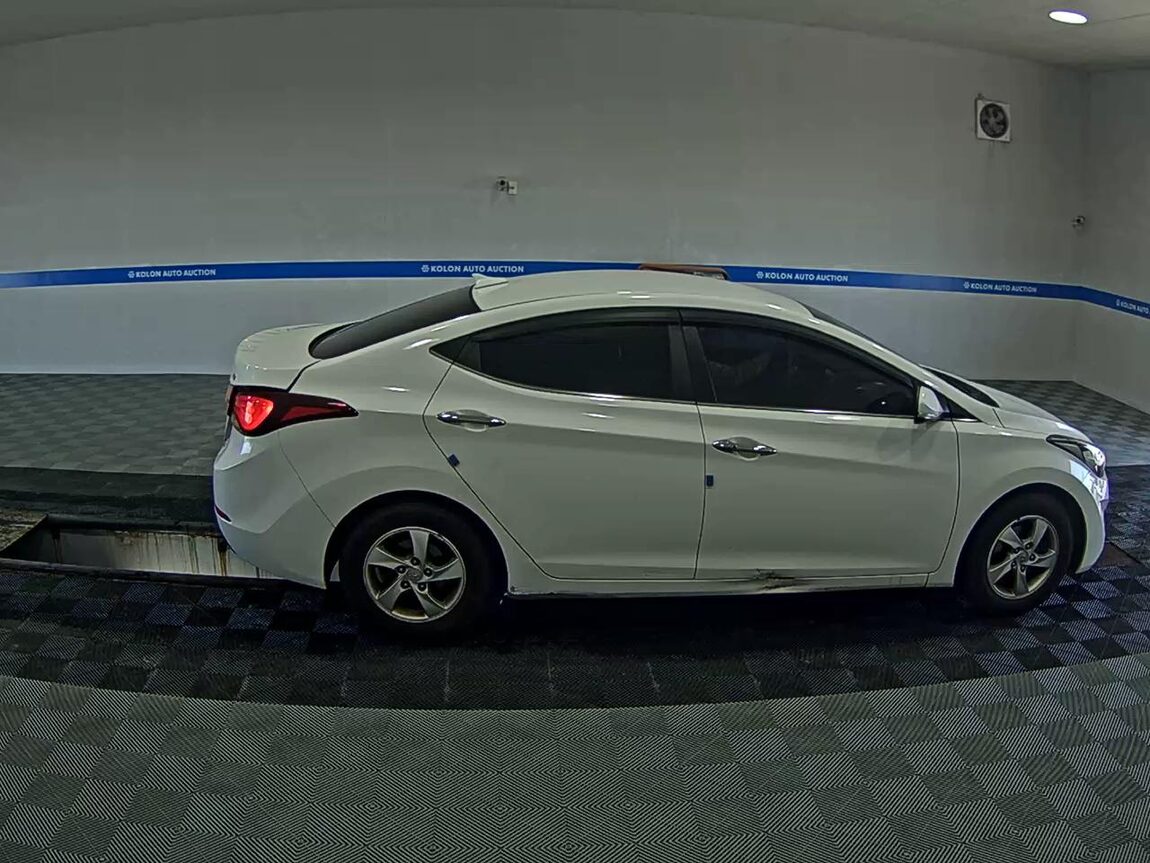 HYUNDAI THE NEW AVANTE MD 1.6 GDi SMART 2016 - zdjęcie 4