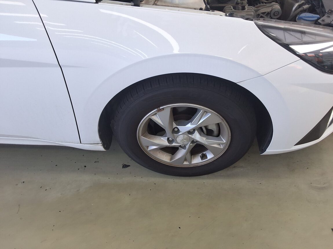 HYUNDAI AVANTE (CN7) 1.6 GASOLINE MODERN 2021 - zdjęcie 24