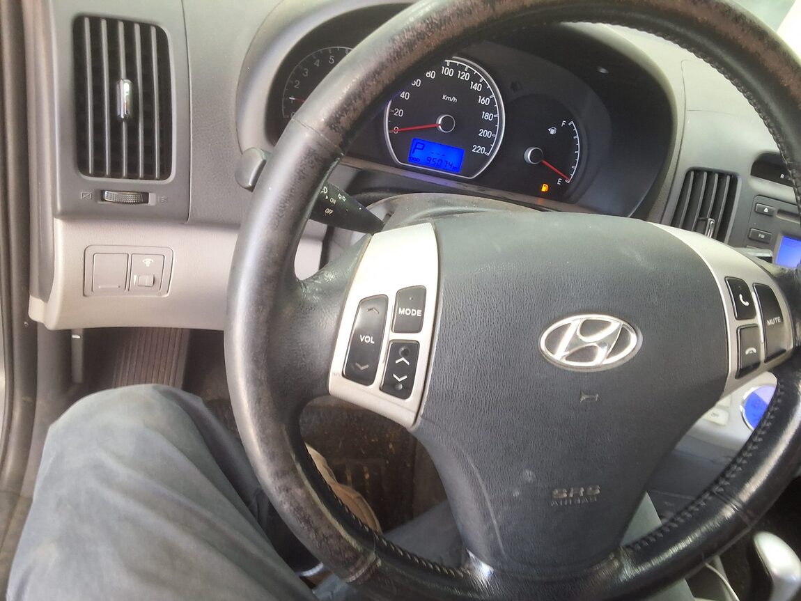 HYUNDAI AVANTE HD 1.6 VVT S16 LUXURY 2009 - zdjęcie 23