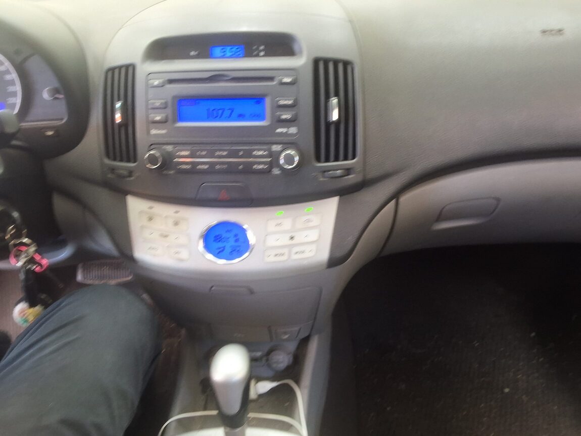 HYUNDAI AVANTE HD 1.6 VVT S16 LUXURY 2009 - zdjęcie 24