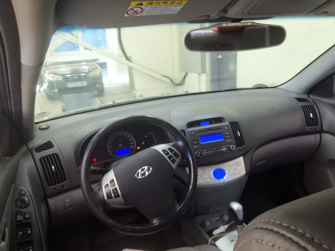 HYUNDAI AVANTE HD 1.6 VVT S16 LUXURY 2009 - zdjęcie 12