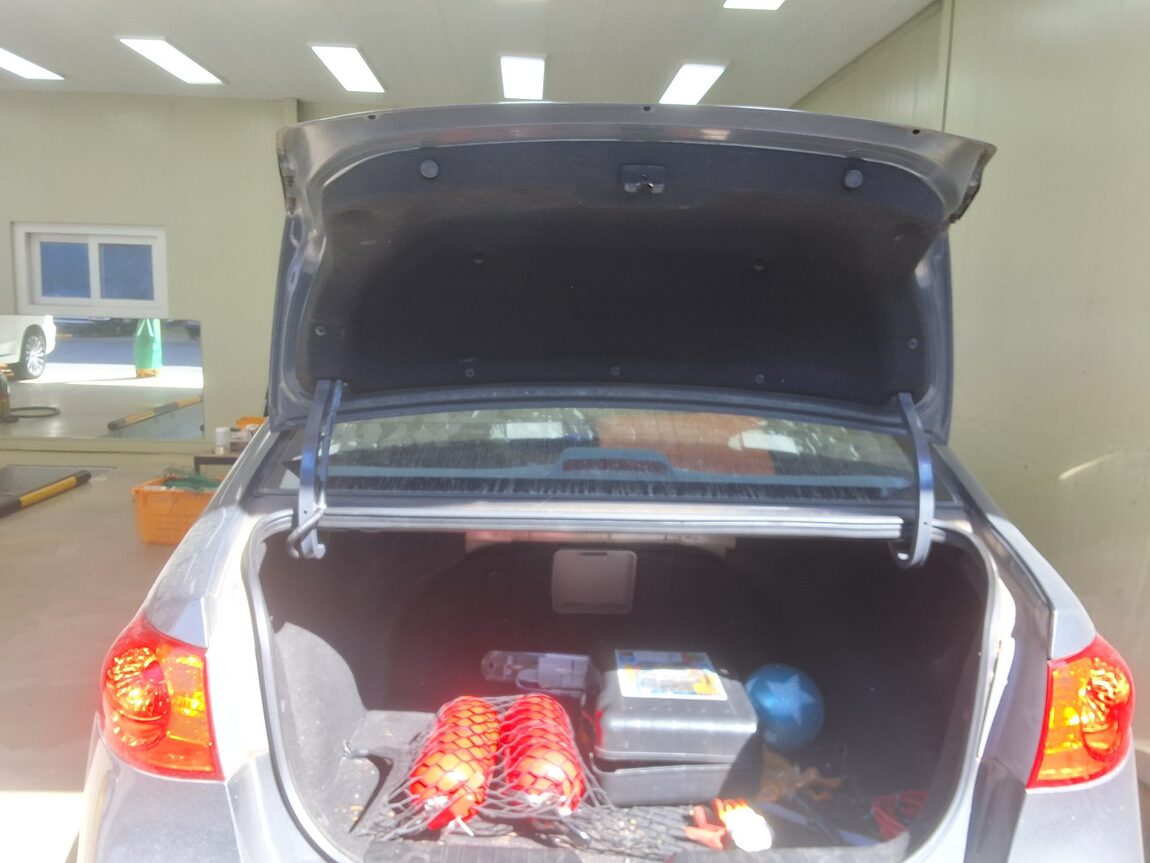 HYUNDAI AVANTE HD 1.6 VVT S16 LUXURY 2009 - zdjęcie 16