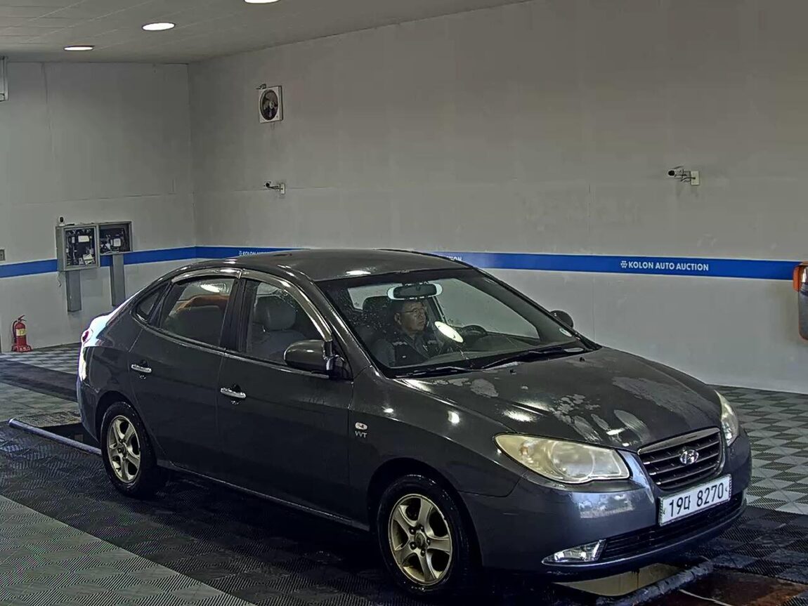 HYUNDAI AVANTE HD 1.6 VVT S16 LUXURY 2009 - zdjęcie 3